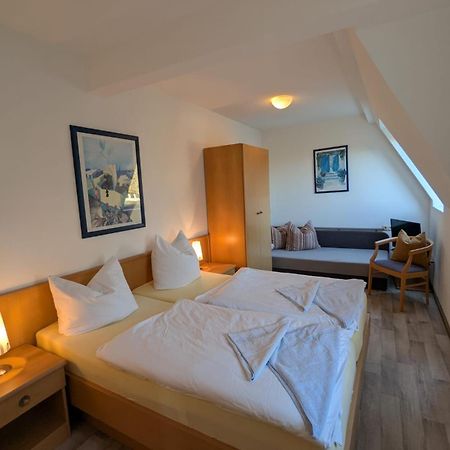 Pension & Restaurant Haus Hiddensee Клостер Екстериор снимка