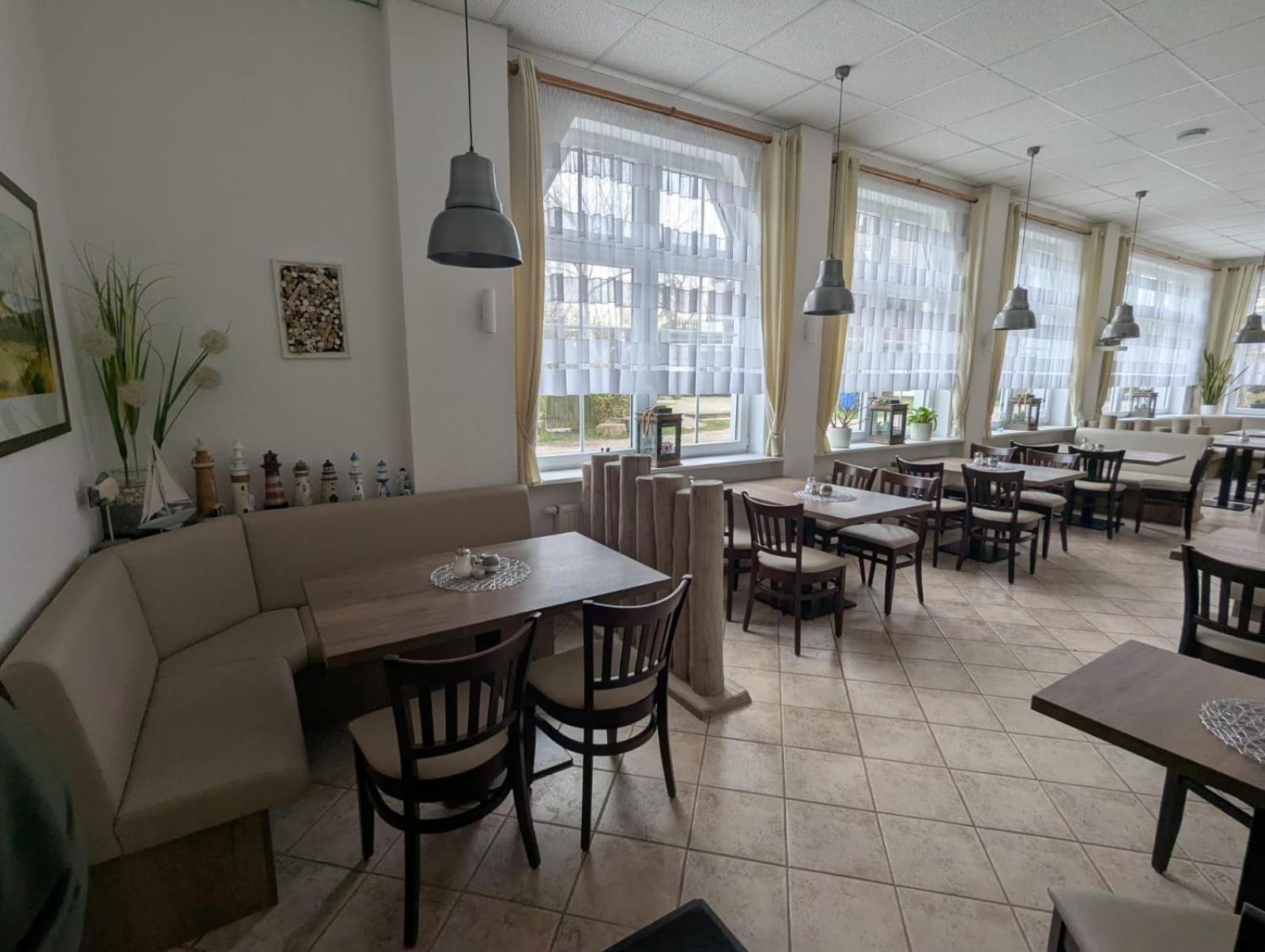 Pension & Restaurant Haus Hiddensee Клостер Екстериор снимка