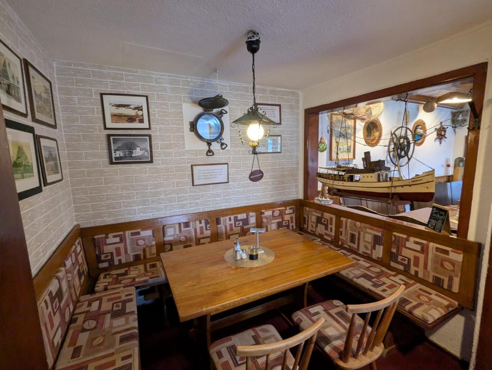 Pension & Restaurant Haus Hiddensee Клостер Екстериор снимка