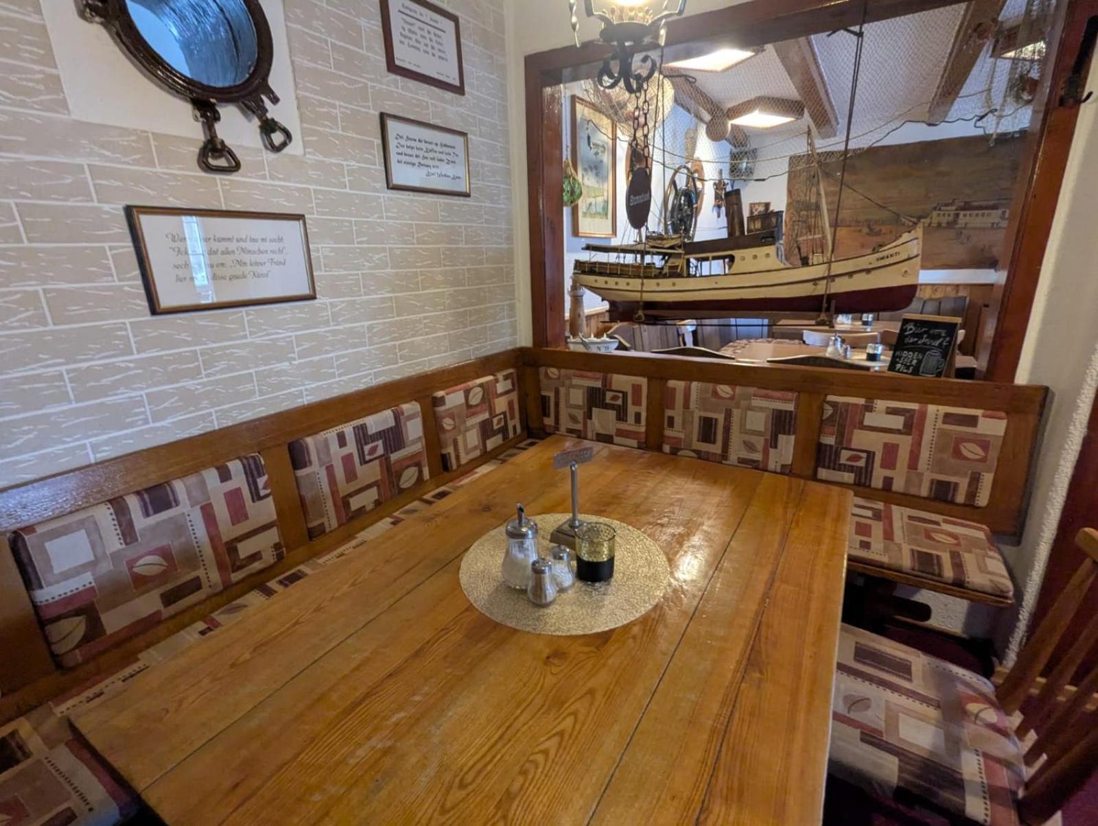 Pension & Restaurant Haus Hiddensee Клостер Екстериор снимка