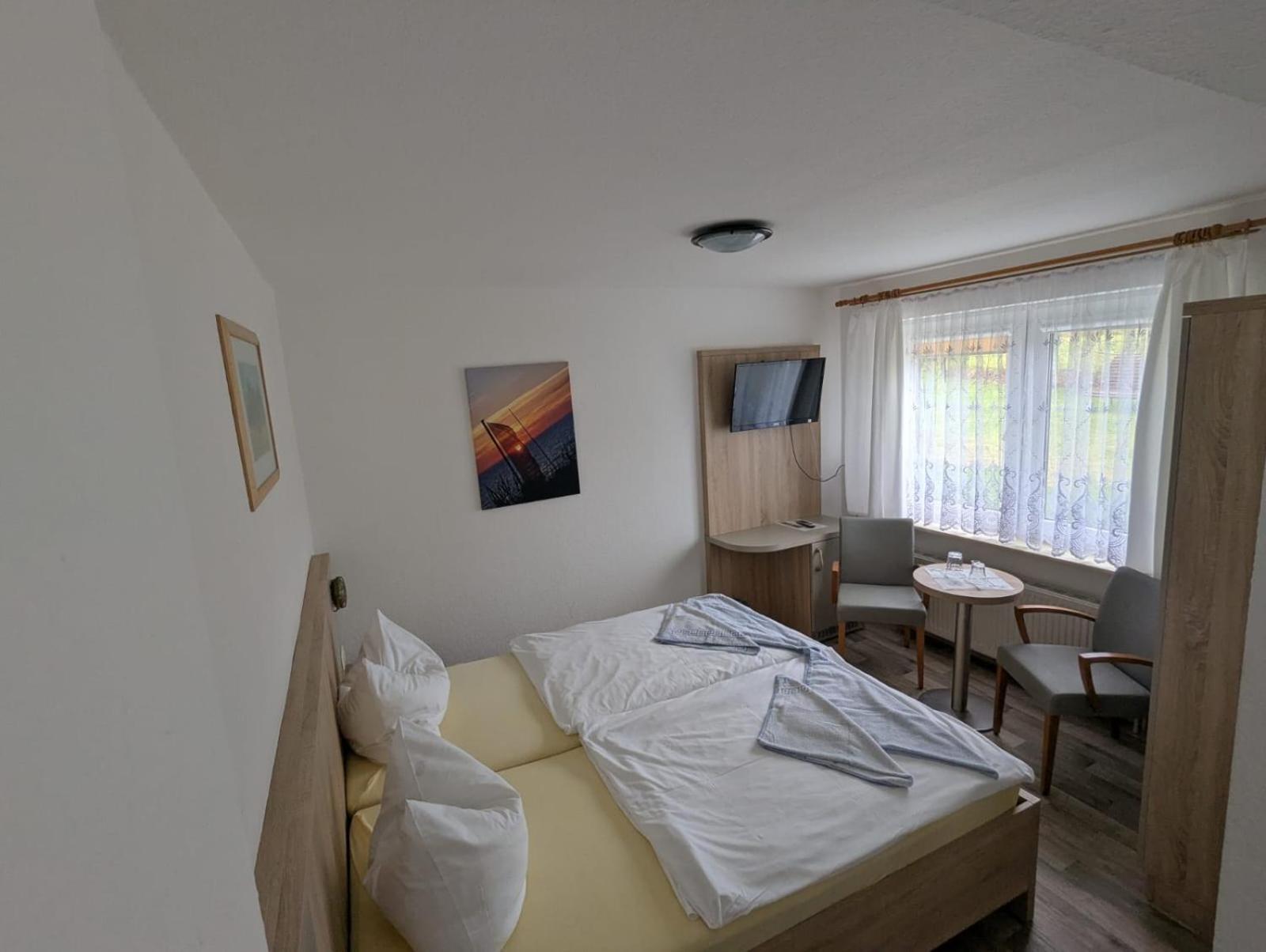Pension & Restaurant Haus Hiddensee Клостер Екстериор снимка