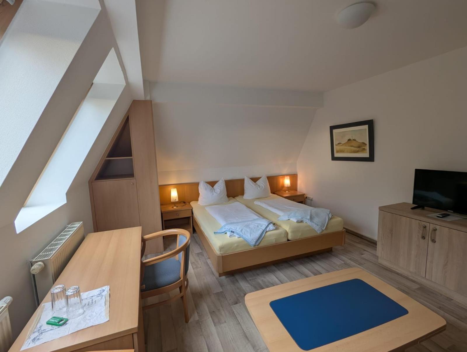 Pension & Restaurant Haus Hiddensee Клостер Екстериор снимка