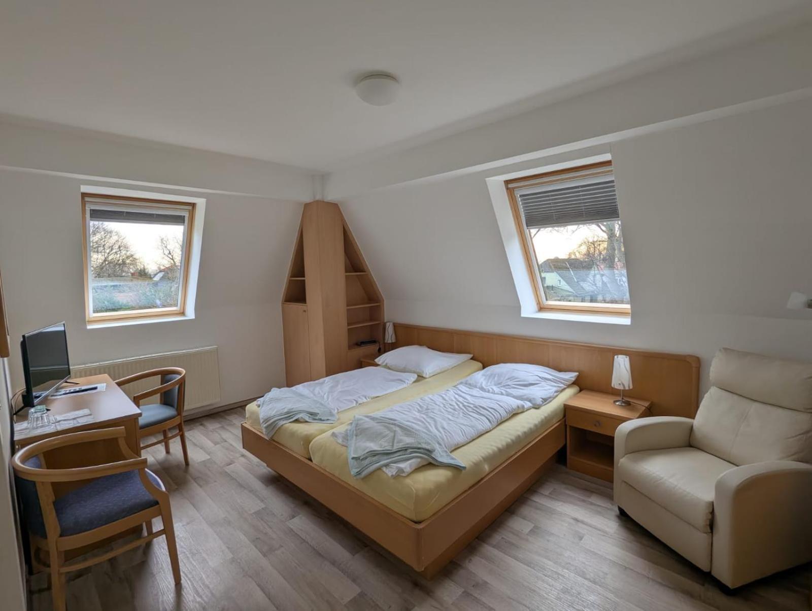 Pension & Restaurant Haus Hiddensee Клостер Екстериор снимка
