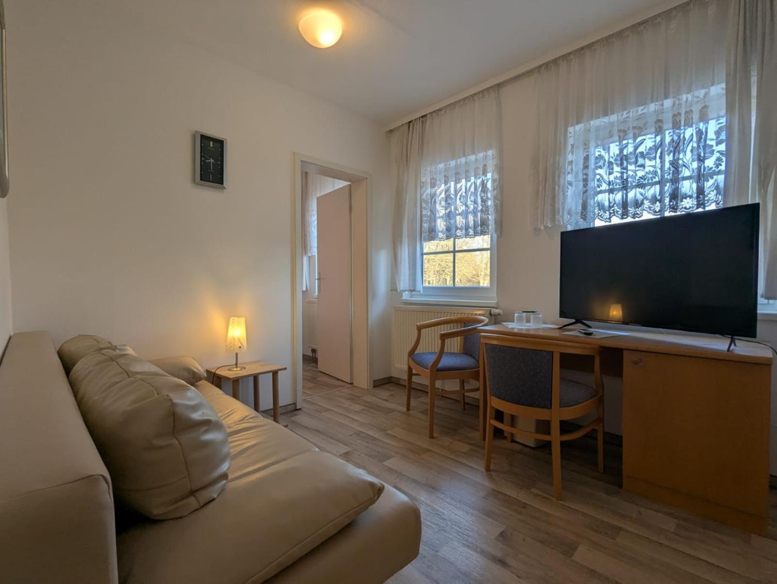 Pension & Restaurant Haus Hiddensee Клостер Екстериор снимка